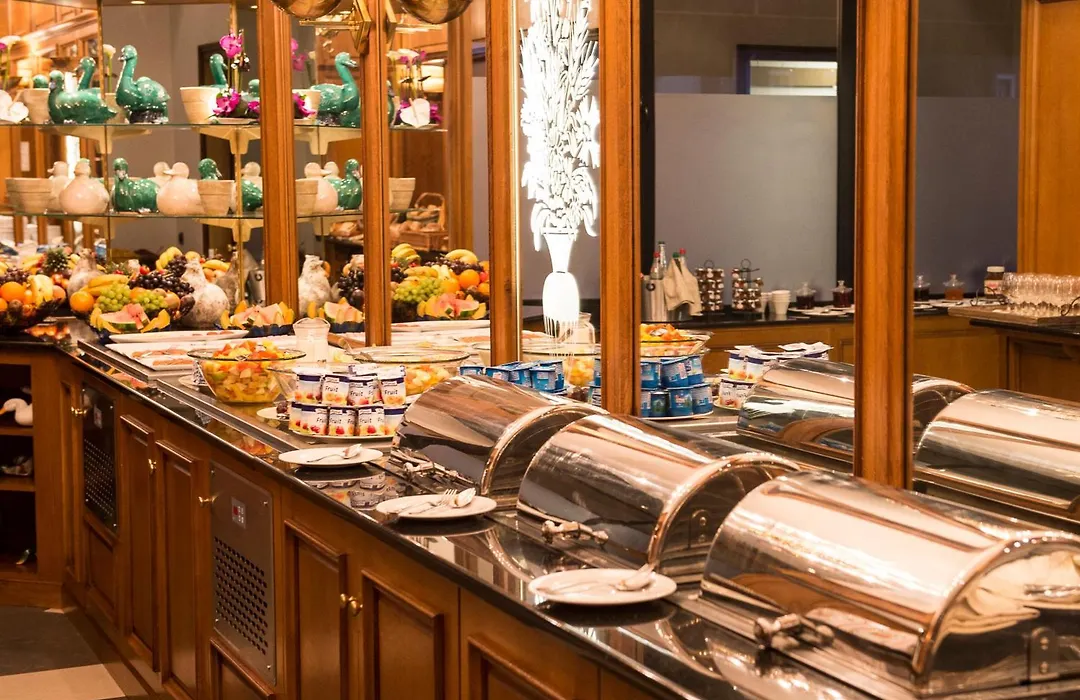 Le Grand Hotel & Spa-1