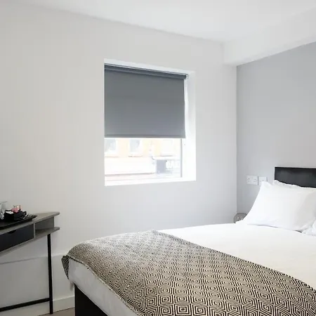 The Kop End Hotel By Serviced Living Liverpool-2