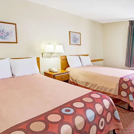 Super 8 By Wyndham Walterboro-2