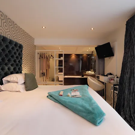 Zest Boutique Hotel by The Living Journey Collection-2
