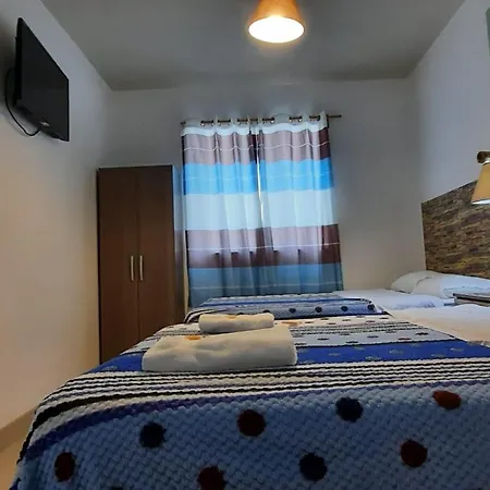 Hostal Brisa Marina-3