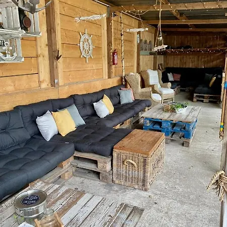 Tiny House Wupper im PIER9 Tiny House Hotel-3