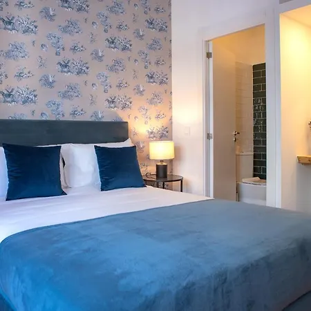 Succeed Campo Pequeno Suites-3