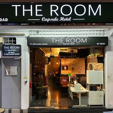 The Room Capsule Hotel-3