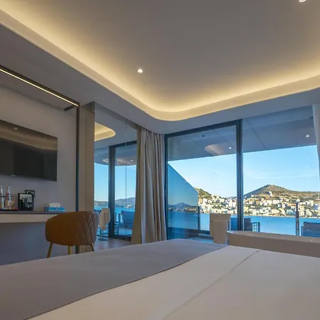 Yacht Premium Hotel-2