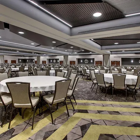 Drury Plaza Hotel Cape Girardeau Conference Center-3