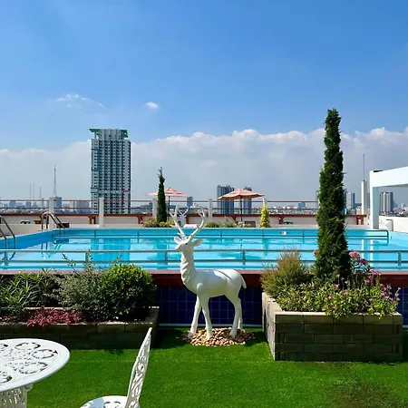 Elizabeth Hotel-2