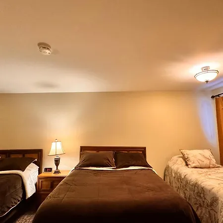 Fundy Line Motel-2