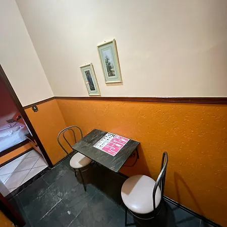 Free Way Motel-3