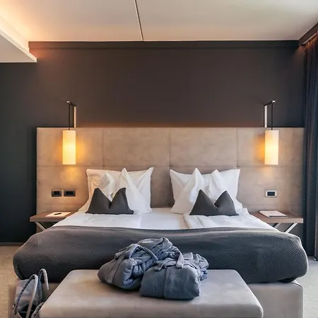 The Lodge Sporthotel - Golfclub Eppan-3