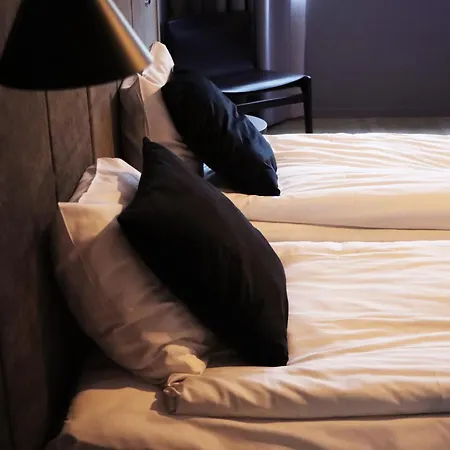 Quality Hotel Match-2