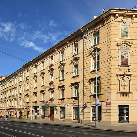 Hotel Golden City Garni-3
