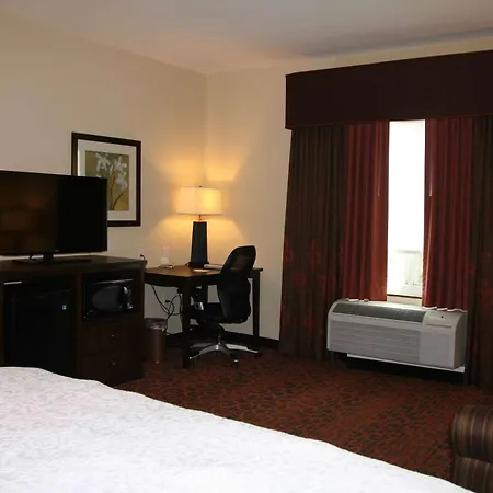Hampton Inn Union City-3
