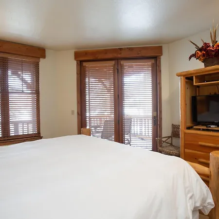 Lodges At Deer Valley-3