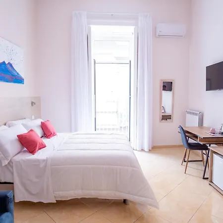 Leone Suites Toledo-3