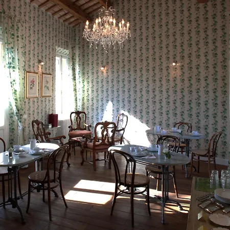 M Club De Luxe B&B-2