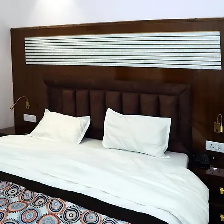 Vrindavan Guest House-2