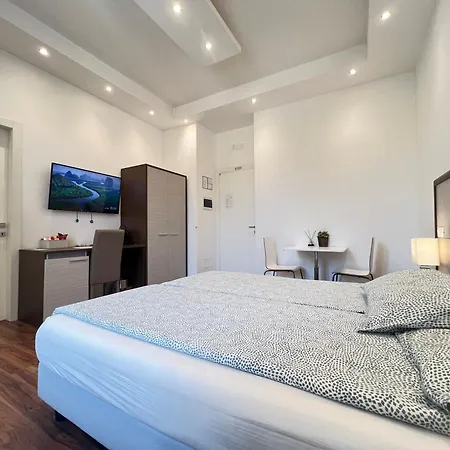Solaris Guesthouse-3