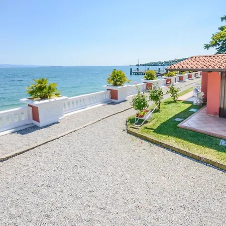 Villa Garuti Village-3