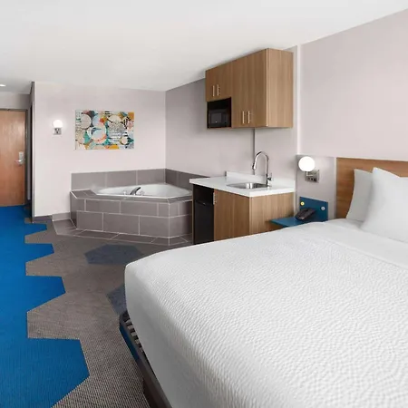 Microtel Inn & Suites By Wyndham Rapid City-2