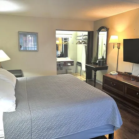 Eureka Springs Heritage Motel-2