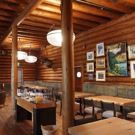 The Lodge At Bow Lake-2