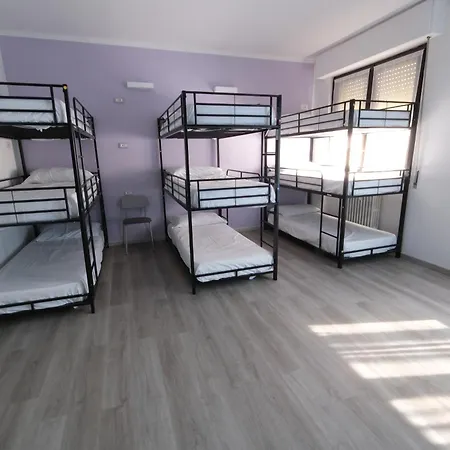Hostel 3-3