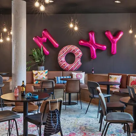 Moxy Hamburg Altona-2