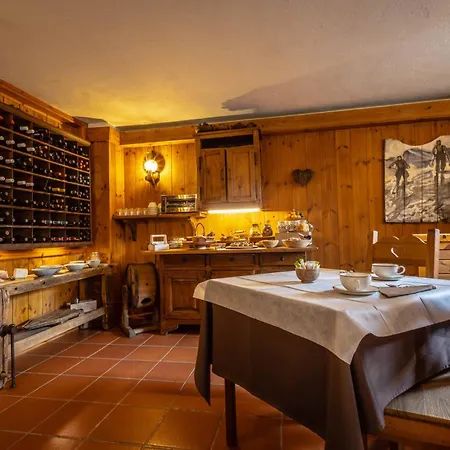 Hotel Petit Dahu - Chambres Et Restaurant-2