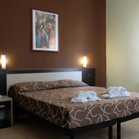Hotel Canasta-3