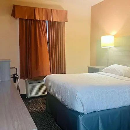 Ramada By Wyndham Cranbrook-3