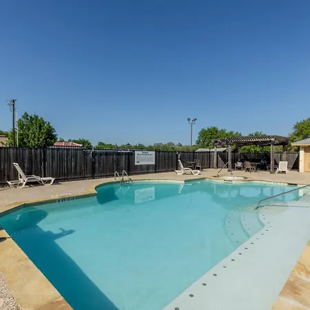 Hotel Texas Hallettsville-3