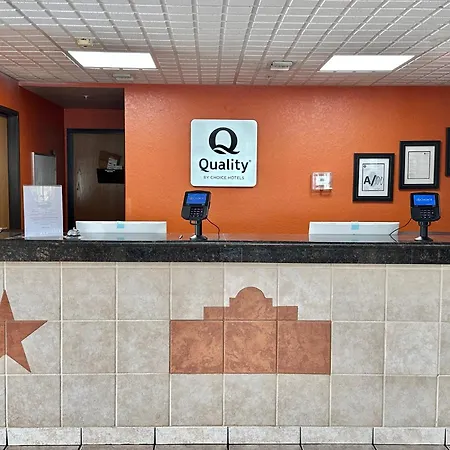 Quality Suites San Antonio Brooks City Base-2