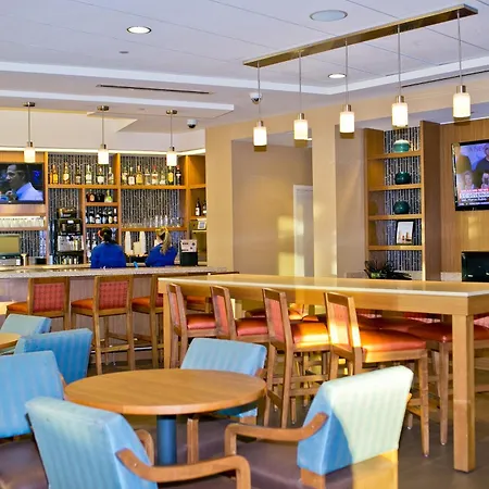Hyatt Place Pensacola Airport-3