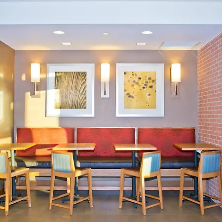 Hyatt Place Pensacola Airport-2