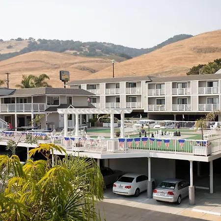 Pismo Lighthouse Suites-2
