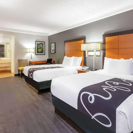 Super 8 By Wyndham The Woodlands North-2
