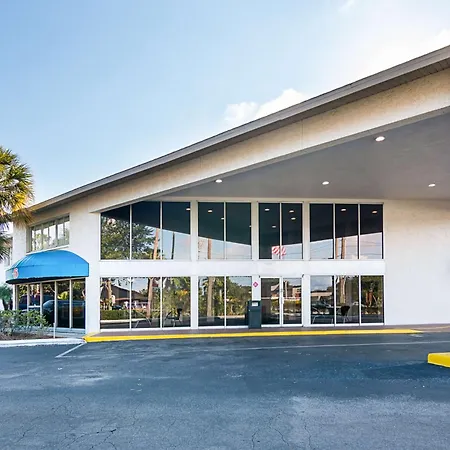 Motel 6-Tampa, Fl - Fairgrounds-2
