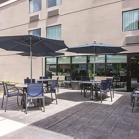 La Quinta Inn & Suites By Wyndham Portland Dt Maine Med-3