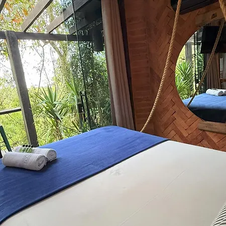 Casa Container 80 - Suítes privativas e sofisticadas integradas à natureza-3