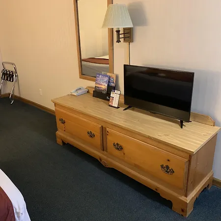 Thunderbird Inn Of Mackinaw City-2