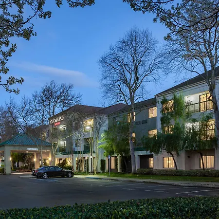 Courtyard By Marriott Stockton-2