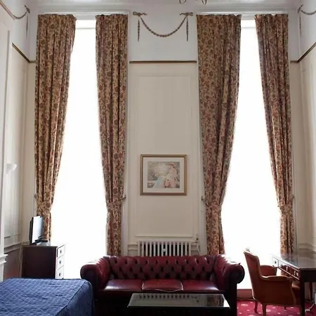 Rose Court Hotel-3