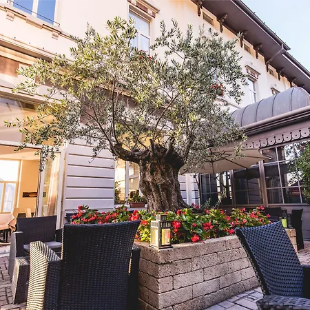 Araba Fenice Hotel-2