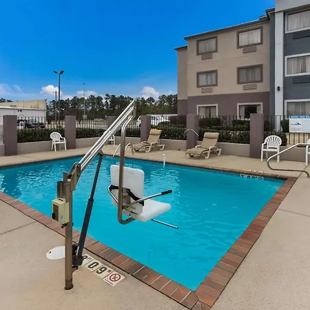 Quality Inn & Suites Pearl-Jackson-3