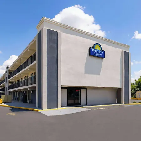 Day'S Inn & Suites By Wyndham Indianapolis Airport East-3