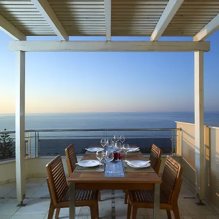 Macaris Suites & Spa-3