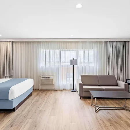 Best Western Plus Montreal East-3