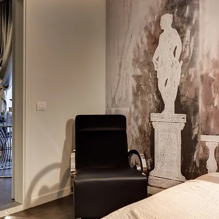Intown Luxury House-2