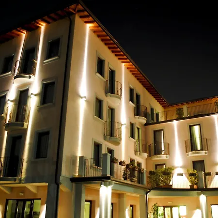International Hotel-3